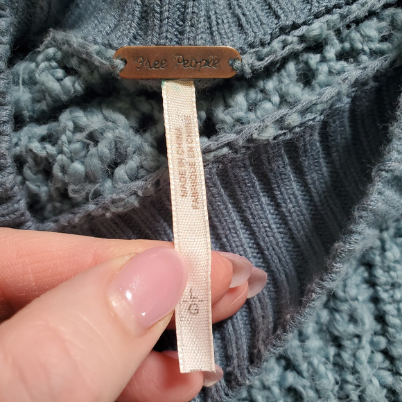 Free People Sweater Large Blue Cropped Chunky Knit Beach Oversized Slouchy - Picture 3 of 9